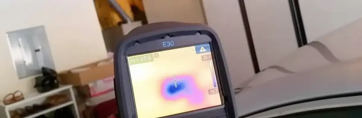 mold inspection using thermal imaging technology to detect moisture and hidden mold in a home in Oakland, CA