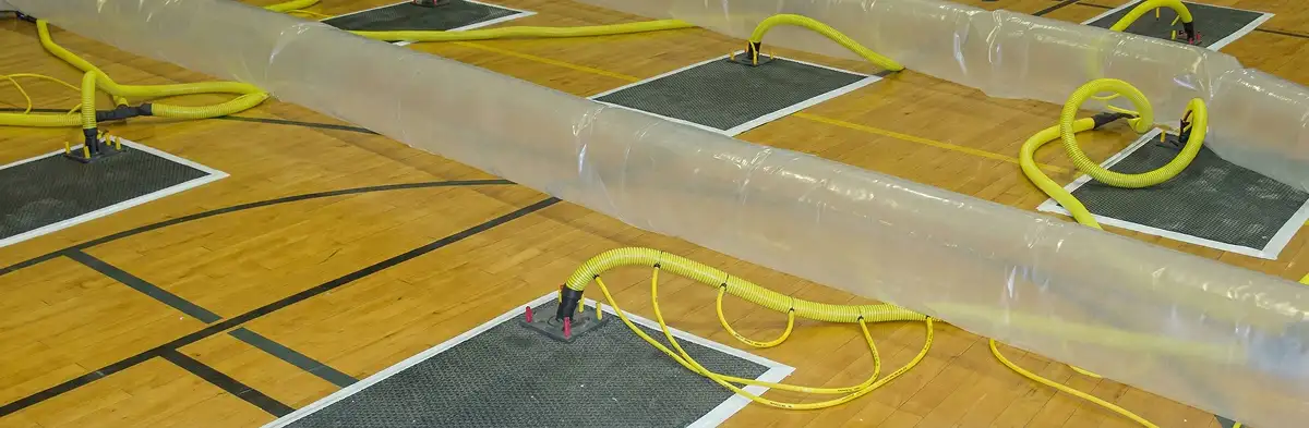 water clean up drying system set up to remove moisture and prevent further damage in Oakland, CA